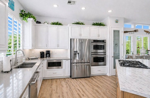 Arrowhead Lakes House | Amazing 4BR/3 Full bath Waterfront Heated Pool Spa + Boat private dock