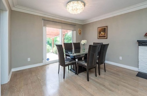 Clarkson-Lorne Park Villa | Amazing Getaway in Lorne Park