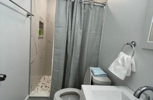 Greater Northdale House | Amazing private home stay bedroom with kitchen