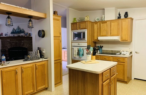 Meadview House | Amazing Views with 3 bedrooms near Grand Canyon and Skywalk