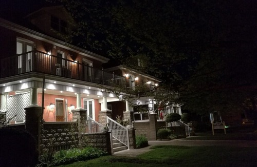 Stratford House | Ambassador's Inn Next Door - King Suite(Suite 4) in Stratford