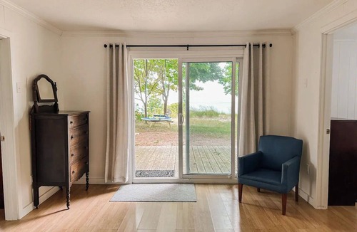 Ashfield-Colborne-Wawanosh Cottage | Amberley Beach lakefront cottage
