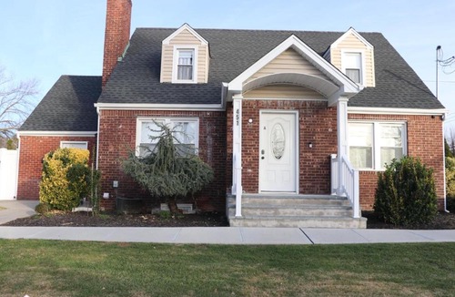 Uniondale Apartment | An Apartment for You to Relax - B