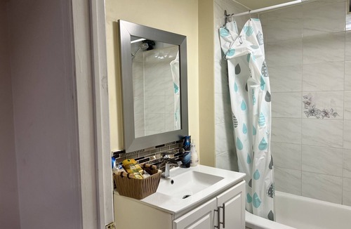 East Credit Apartment | An Elegant and Cozy 2-bedroom space near Heartland Towncenter