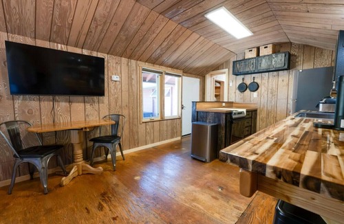 Apple Valley Cabin | Anasazi Cabin Suite – Private Jacuzzi & Fire Pit!