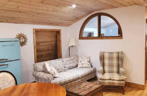 Burlington House | Animal Lovers Dream! Barn Loft stay in Burlington complete with Highland Cows