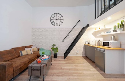 Porte-Saint-Martin Apartment | Apartment ∙ 4 guests