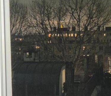 Suresnes Apartment | Apartment ∙ 1 bedroom ∙ 2 guests
