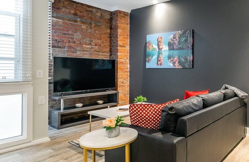 Central Hamilton Apartment | Apartment ∙ 2 bedrooms ∙ 6 guests