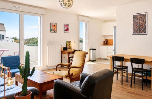 Aubervilliers Apartment | Apartment 2 bedrooms with balcony