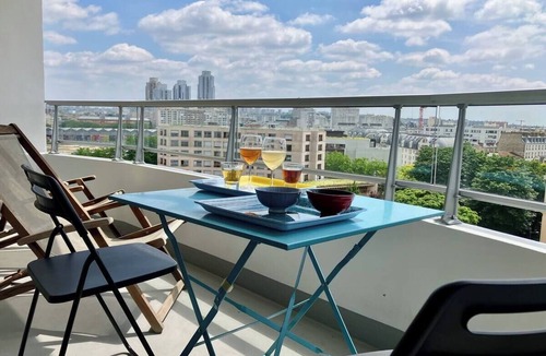 Quartier de la Chapelle Apartment | Apartment 3 Rooms, Bright, With Balconies and Panoramic View