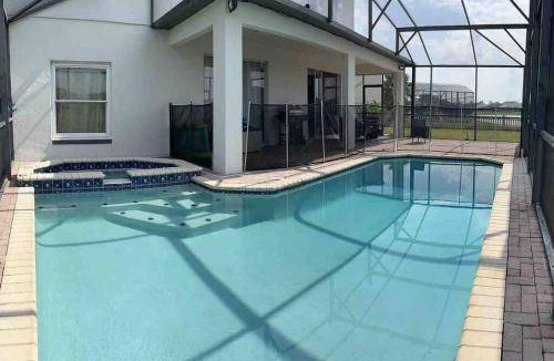 Crescent Lakes Apartment | Apartment ∙ 5 bedrooms ∙ 9 guests