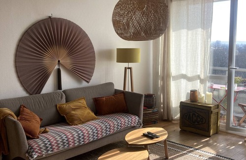 Joinville-le-Pont Apartment | Apartment 'Appartement Joinville Le Pont' with Balcony and Wi-Fi