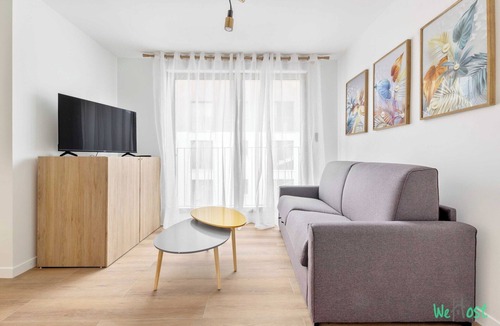 Champigny-sur-Marne Apartment | Apartment with balcony in Paris