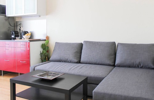 Saint-Ouen Apartment | Apartment with balcony just outside Paris