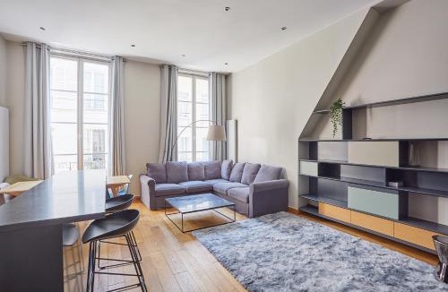 Les Iles Apartment | Apartment Ile Saint Louis by Studio prestige