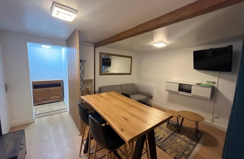 Malakoff Apartment | Apartment 'Ranko' with Private Terrace, Private Garden and Wi-Fi