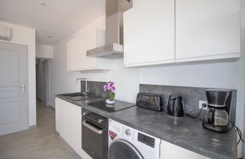 Albitreccia Apartment | Apartment 'Superbe Neuf Climatisé' with Sea View, Wi-Fi and Air Conditioning