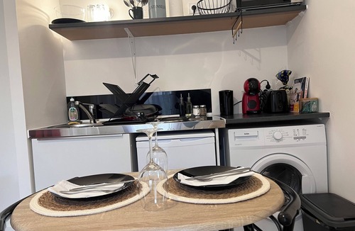 Bussy-Saint-Georges Apartment | Apartment with terrace and private garden near Disney & shopping center