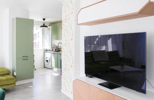 Bagnolet Apartment | Apartment with balcony at the gates of Paris