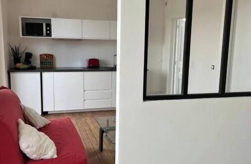 Esbly Apartment | Apartment With Balcony Near Disneyland