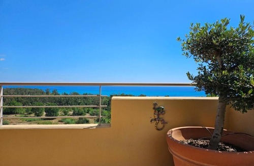 Solenzara Apartment | Apartment with sea view, 5 minutes from the port of Solenzara