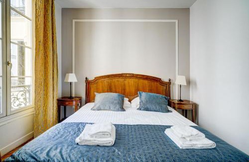 Bonne-Nouvelle Apartment | Apartments Du Louvre - Le Marais