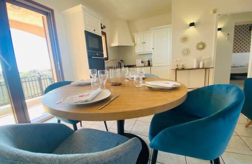 Solenzara Apartment | Apartments in a private residence with sea view, quiet and close to beach shops