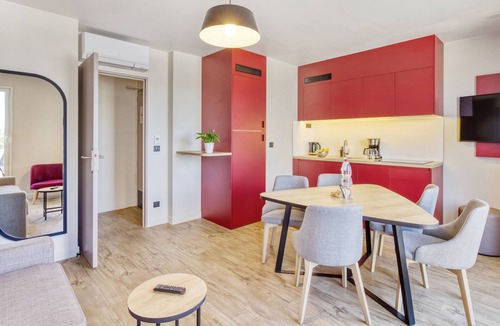 Clichy Apartment | Appart'City Confort Paris Clichy Mairie
