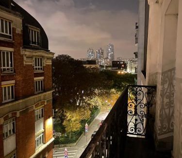 Quartier de la Chapelle Apartment | Appartement a Paris
