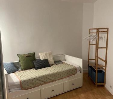 Quartier de la Chapelle Apartment | Appartement a Paris