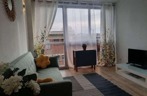 Aubervilliers Apartment | Appartement aux Portes de Paris, Métro 12