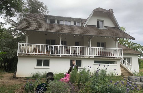 Lagny-sur-Marne Apartment | Appartement Dans Maison Familiale en Bord de Marne. 15 de Disney et 20 de Paris