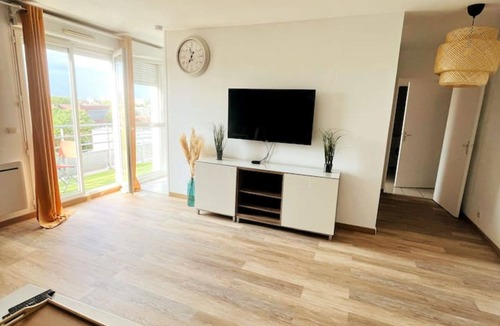 Orly Apartment | Appartement de Standing: Vue Paris