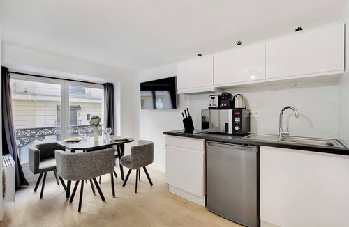 Quartier du Faubourg-Montmartre Apartment | Appartement in the heart of Paris ☆ Opera ☆