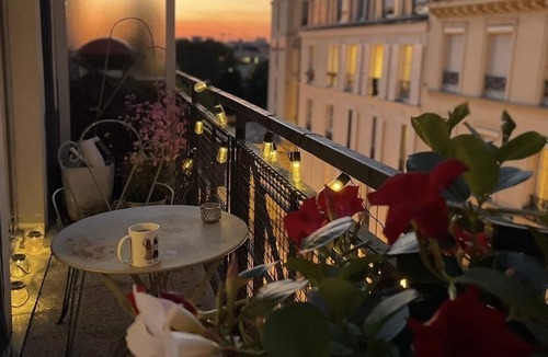Jardin des plantes Apartment | Appartement Lumineux, Dernière Étage, Traversant Avec Deux Balcons