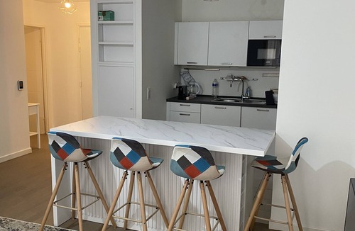Levallois-Perret Apartment | Appartement Meublé et Cosy à Levallois Perret