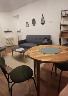 Villemomble Apartment | Appartement moderne avec cour extérieure Villemomble F3 59m2