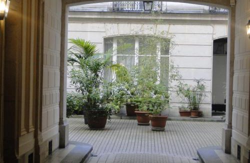 Saint-Germain-des-Pres Apartment | Appartement Odéon a 5 minutes de la Seine