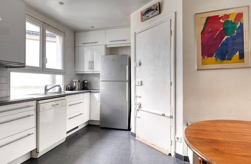 17th Arrondissement Apartment | Appartement Parc Monceau Champs Elysées, Parfait Pour une Famille