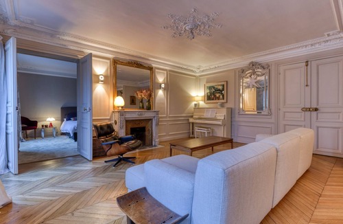 17th Arrondissement Apartment | Appartement Parc Monceau Champs Elysées, Parfait Pour une Famille