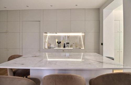 Les Halles Apartment | APPARTEMENT PARIS - LOUVRE & RIVOLI