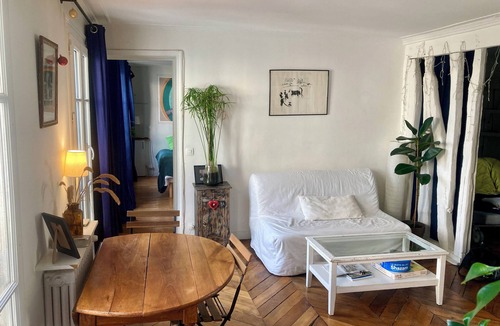 Quartier du Faubourg-Montmartre Apartment | Appartment 60 m2, Charmant, Calme, Chaleureux et Très Bien Situé. Ideal à Paris!