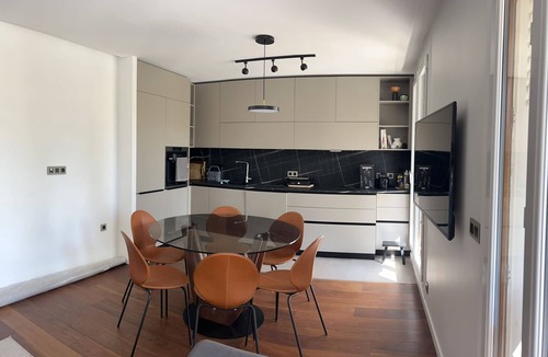 Issy-les-Moulineaux Apartment | Appt River view next Eiffel Tour & Roland-Garros