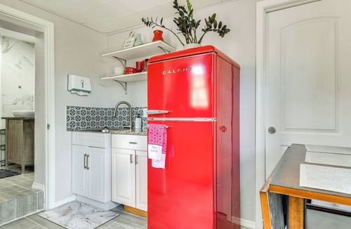 Alhambra Villas Apartment | Apt 1 Mi to Riverfront in Titusville w/Patio