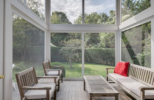 Bridgehampton House | Architect Designed Home with Heated Pool In Bridgehampton