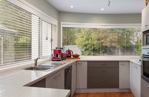 Sumner House | Arnold Street Coastal Retreat
