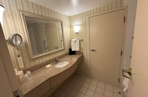 Big Flats Airport Hotel | Arnot Grand Hotel & Suites
