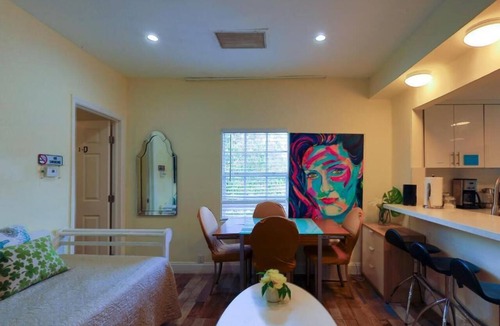 Little Haiti House | Artful 3BR Oasis in little Haiti Miami