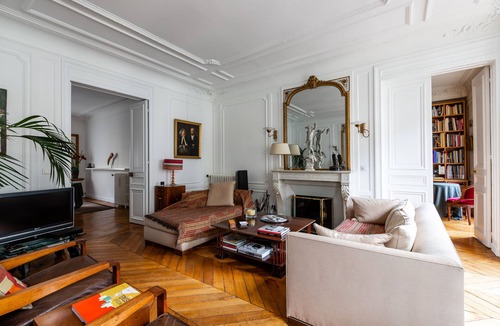 Pigalle Apartment | Artistic in Pigalle, by Veeve